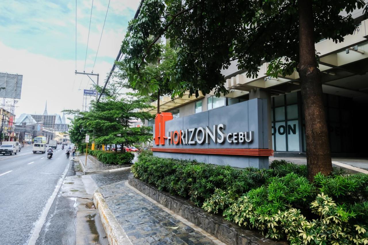 Ezeniel'S Place At Horizons 101 Condominium Cebu Stadt Exterior foto